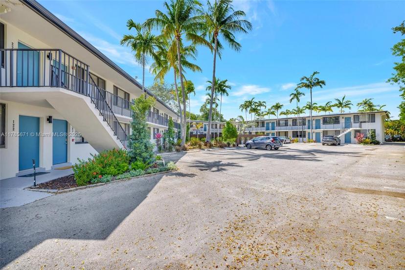 Picture of 1901 N Andrews Ave # 101, Wilton Manors FL 33311