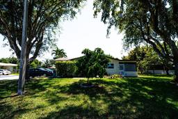 Picture of 5723 NW 69Th Ave, Tamarac, FL 33321