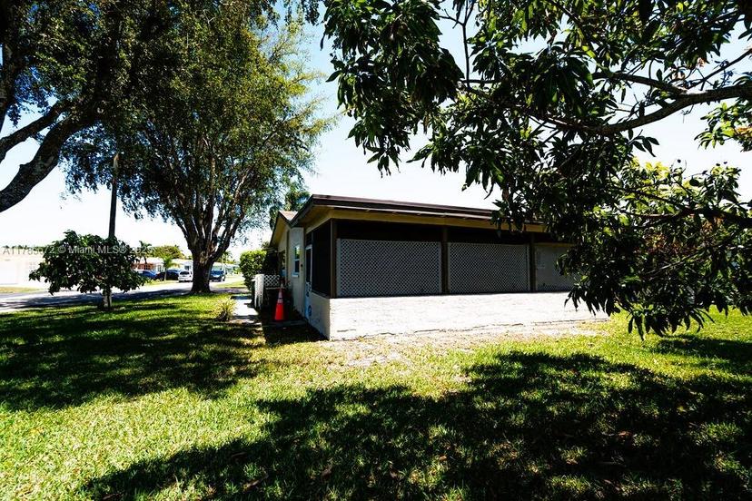Picture of 5723 NW 69Th Ave, Tamarac FL 33321