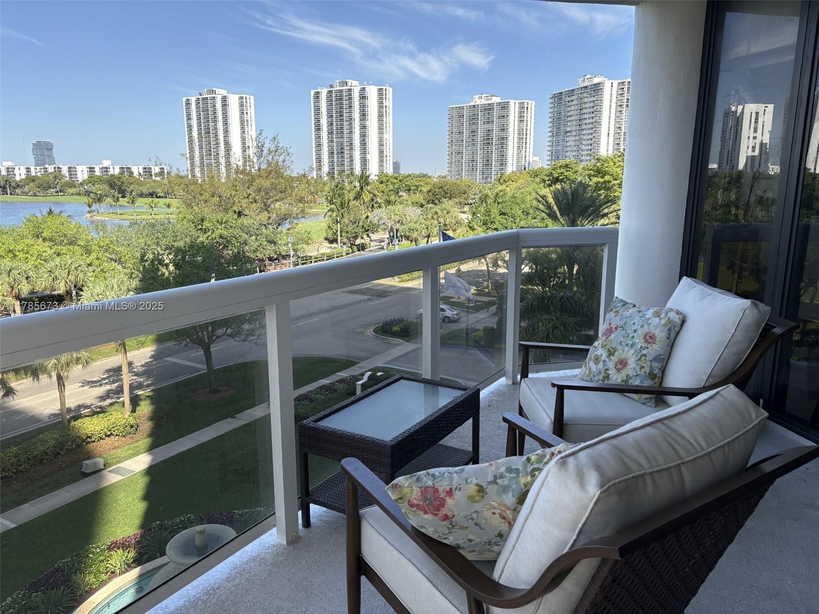 Picture of 20185 E Country Club Dr # 405, Aventura, FL 33180
