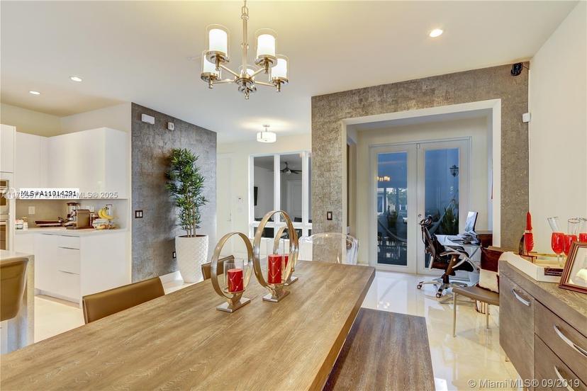Picture of 10550 NW 63Rd Ter, Doral FL 33178
