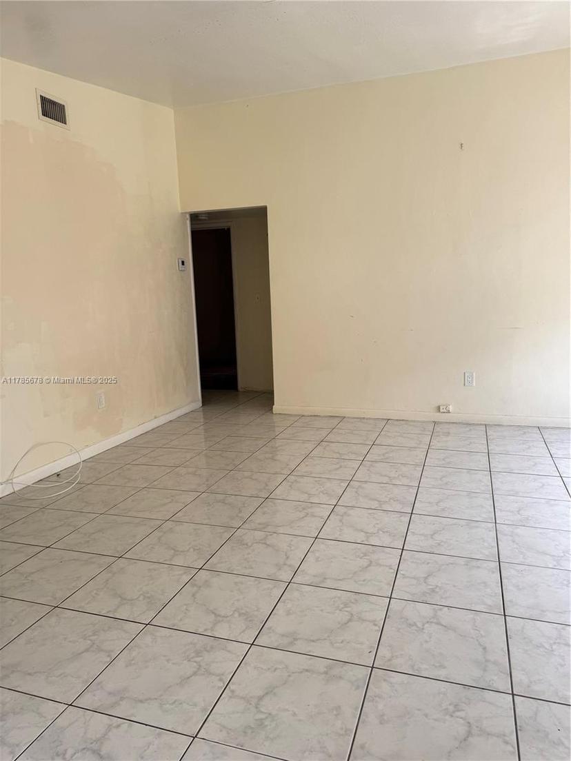 Picture of 3441 NW 177Th Ter, Miami Gardens FL 33056