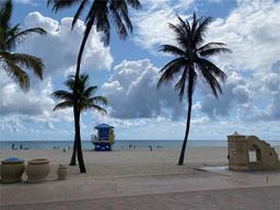 Picture of 400 N Surf Rd, Hollywood, FL 33019