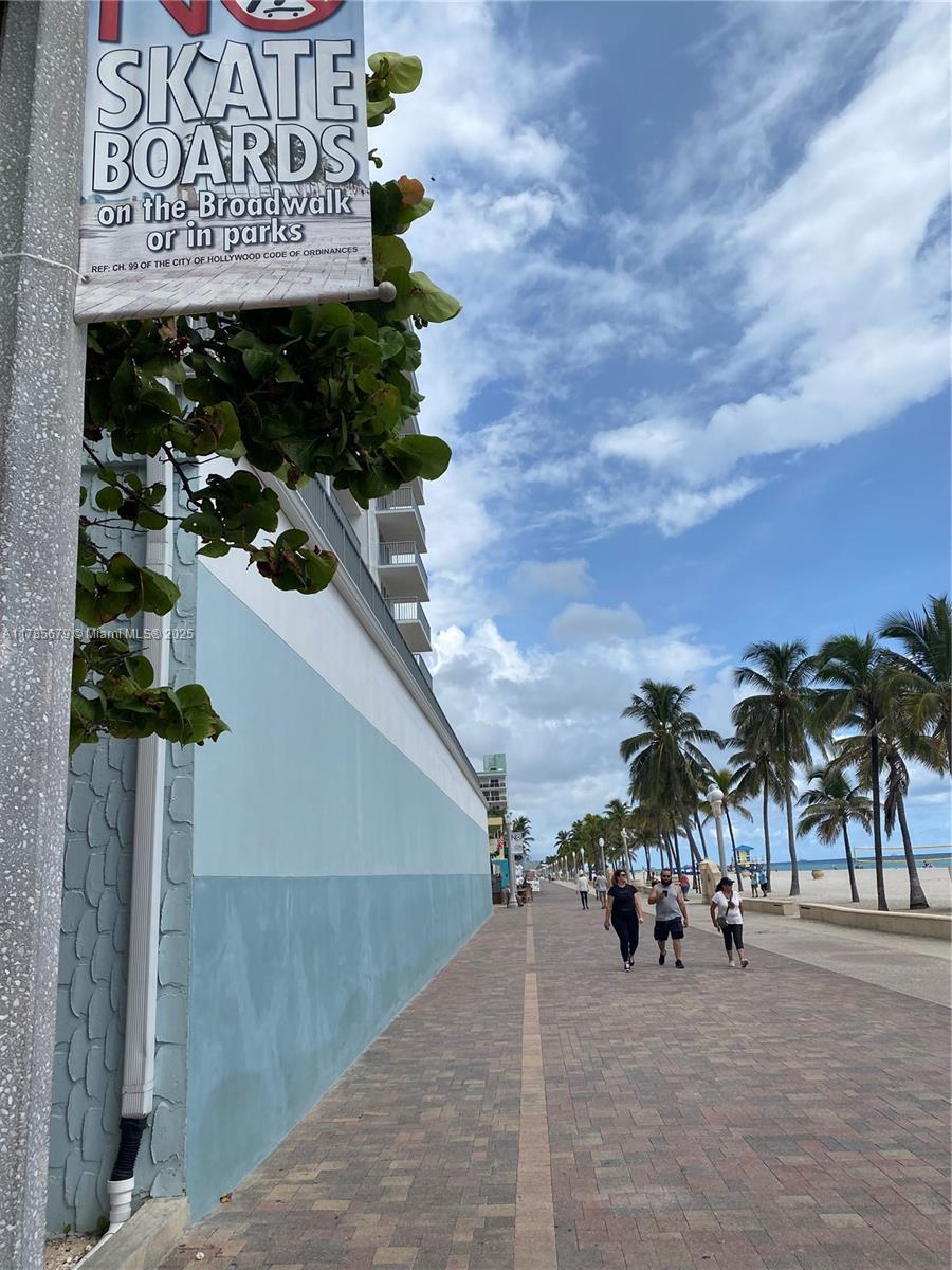 Picture of 400 N Surf Rd, Hollywood, FL 33019