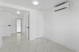Picture of 18420 NW 42Nd Ave, Miami Gardens, FL 33055