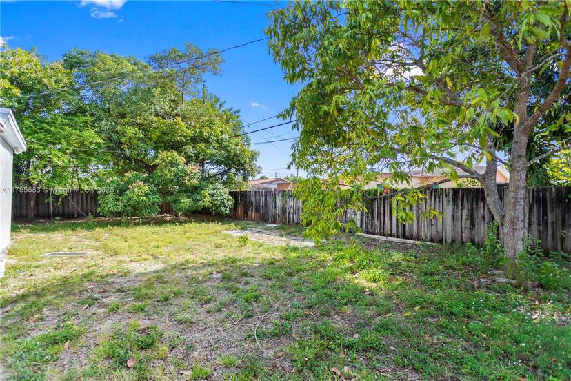 Picture of 18420 NW 42Nd Ave, Miami Gardens FL 33055