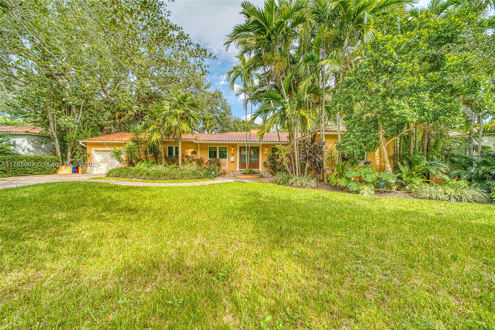 Picture of 721 Catalonia Ave, Coral Gables, FL 33134