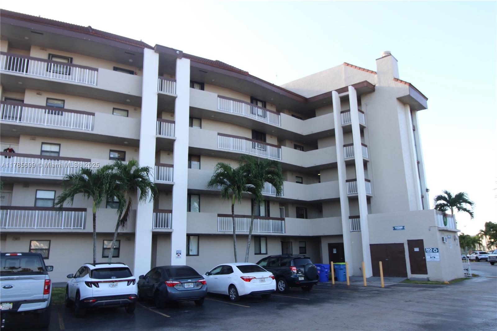 Picture of 10288 NW 9Th St Cir # 402, Miami, FL 33172
