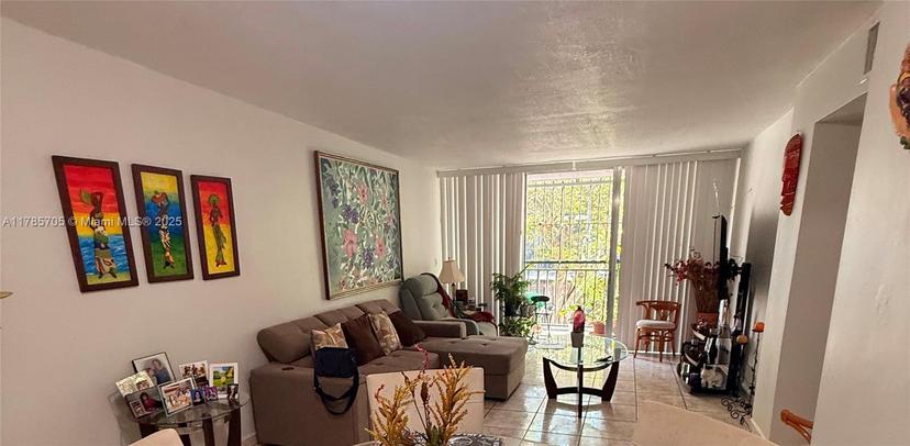 Picture of 210 Fontainebleau Blvd # 210, Miami FL 33172