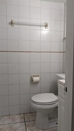 Picture of 210 Fontainebleau Blvd # 210, Miami, FL 33172