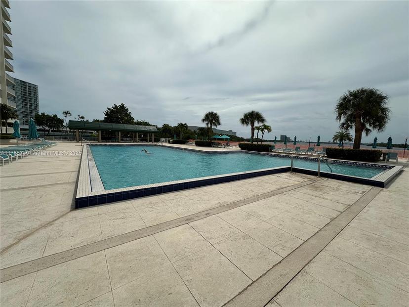 Picture of 300 Bayview Dr # 315, Sunny Isles Beach FL 33160