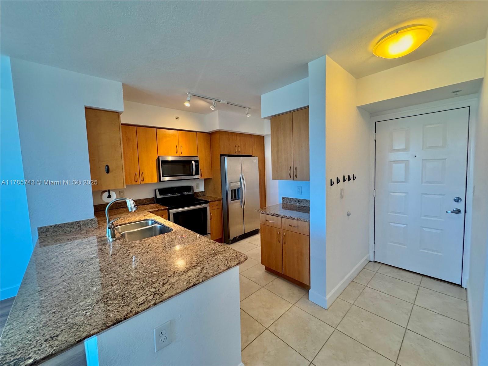 Picture of 1830 Radius Dr # 910, Hollywood, FL 33020