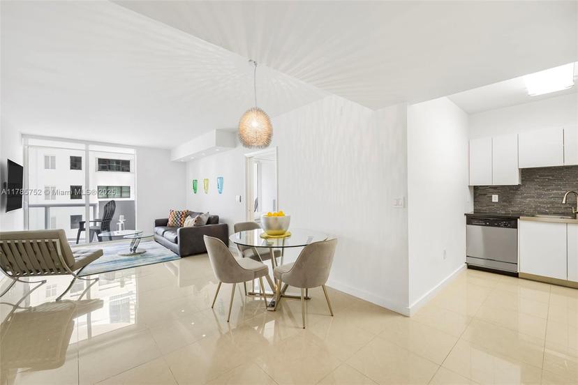 Picture of 6365 Collins Ave # 805, Miami Beach FL 33141