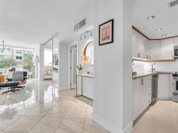 Picture of 800 West Ave, Miami Beach, FL 33139