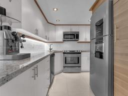 Picture of 800 West Ave, Miami Beach, FL 33139
