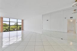 Picture of 600 Parkview Dr # 525, Hallandale Beach, FL 33009