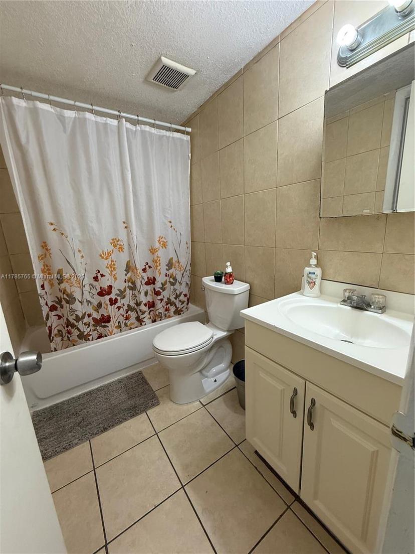 Picture of 19805 SW 114Th Ave # 315, Miami FL 33157