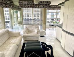Picture of 19101 NE 36Th Ct # 807, Aventura, FL 33180