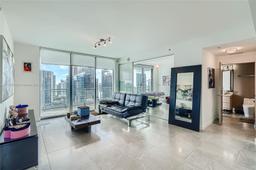 Picture of 90 SW 3Rd St # 4301, Miami, FL 33130