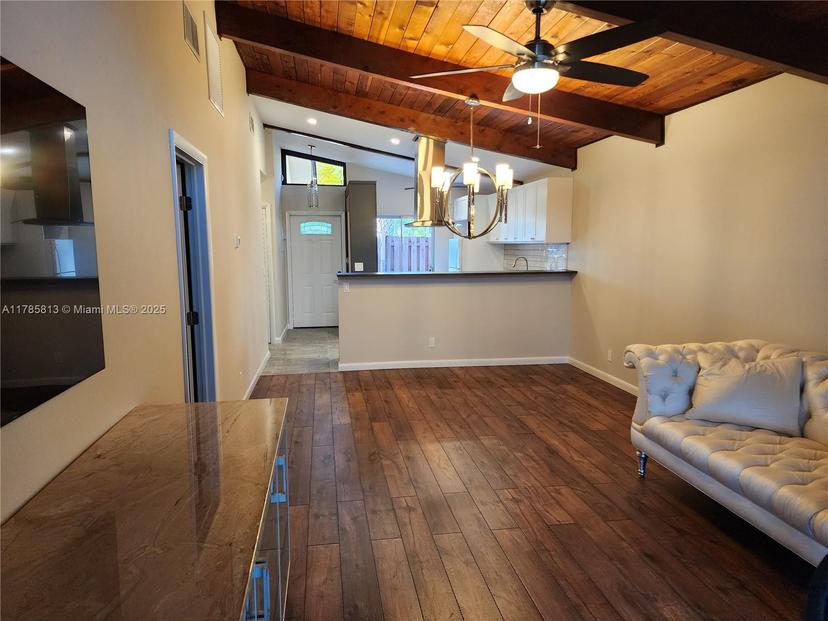 Picture of 249 Briarwood Cir # 15, Hollywood FL 33024