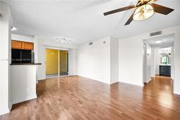 Picture of 7640 Westwood Dr # 404, Tamarac, FL 33321