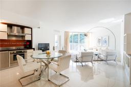 Picture of 2155 Washington Ct # 207, Miami Beach, FL 33139