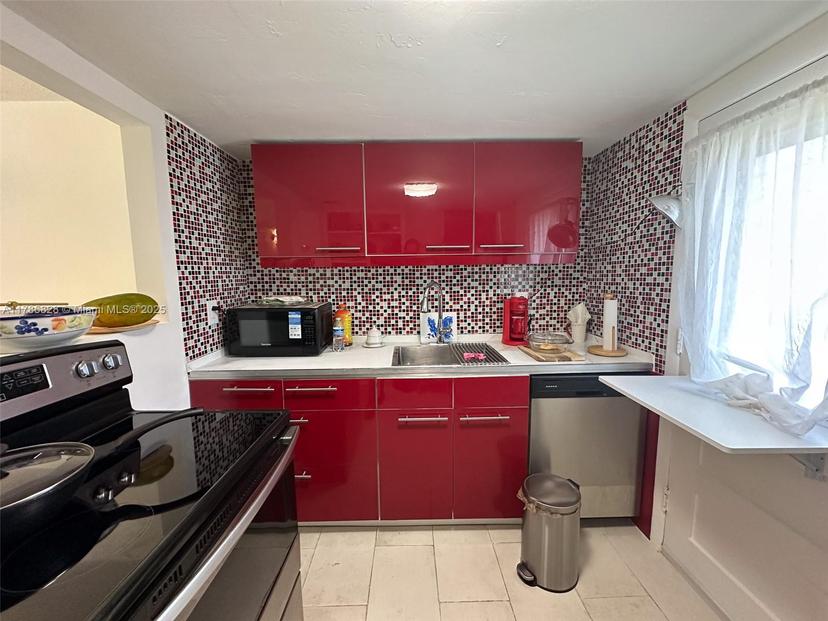 Picture of 2929 Point East Dr # A101, Aventura FL 33160