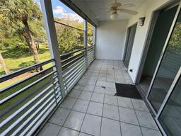 Picture of 3101 Portofino Pt # M2, Coconut Creek, FL 33066