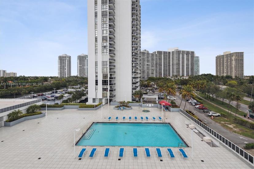 Picture of 3625 N Country Club Dr # 603, Aventura FL 33180