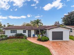 Picture of 1410 NW 114Th Ave, Pembroke Pines, FL 33026
