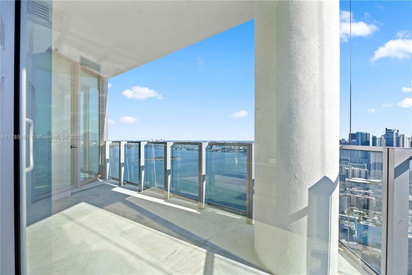 Picture of 2900 NE 7Th Ave # 4009, Miami FL 33137