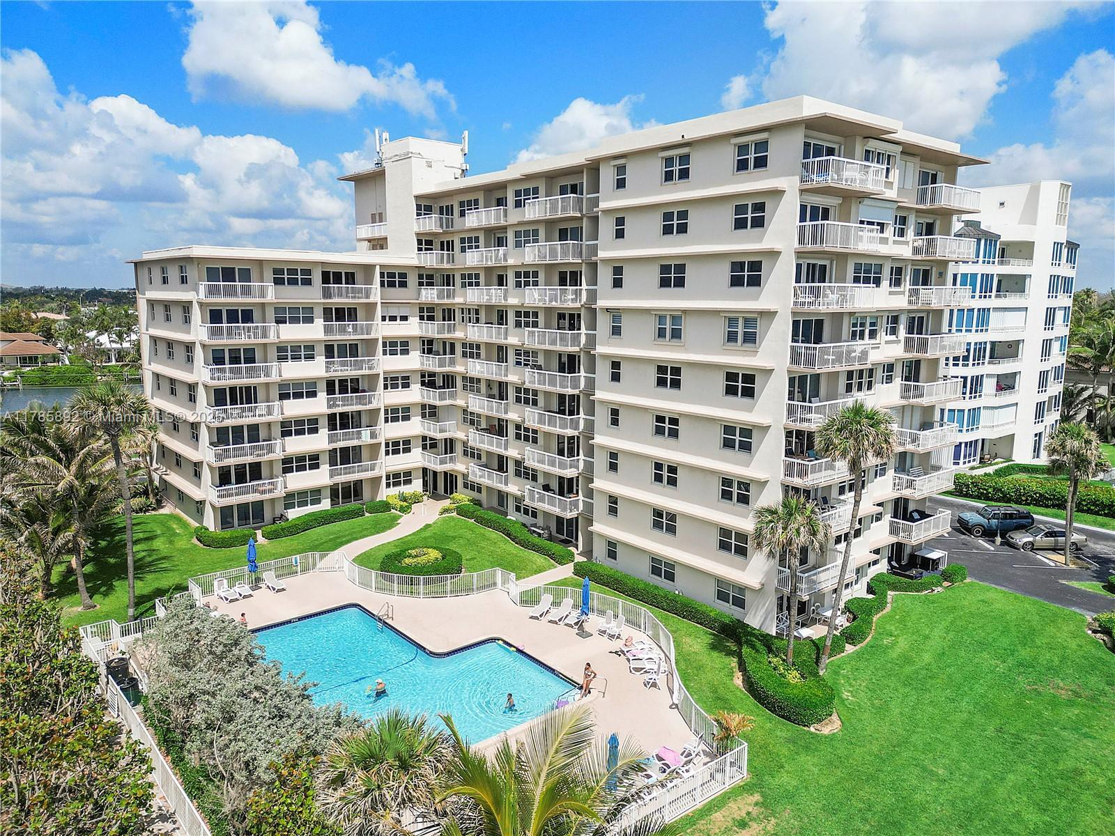 Picture of 1069 Hillsboro Mile # 308, Hillsboro Beach, FL 33062