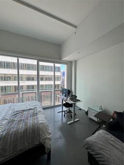 Picture of 253 NE 2Nd St # 324, Miami, FL 33132