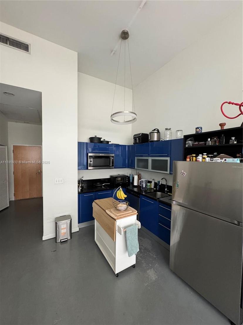 Picture of 253 NE 2Nd St # 324, Miami FL 33132