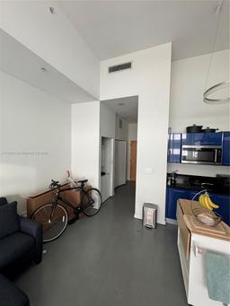 Picture of 253 NE 2Nd St # 324, Miami, FL 33132