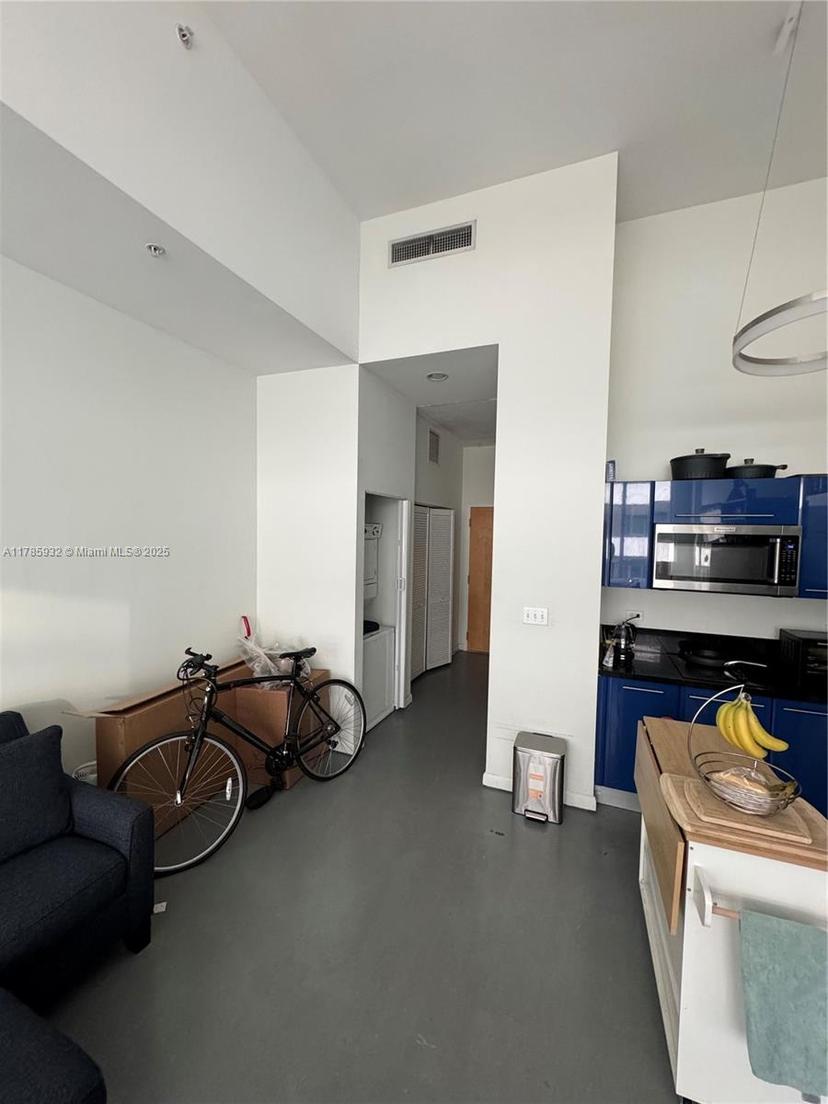 Picture of 253 NE 2Nd St # 324, Miami FL 33132