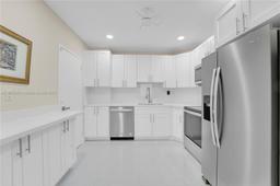 Picture of 300 Bayview Dr # 1606, Sunny Isles Beach, FL 33160