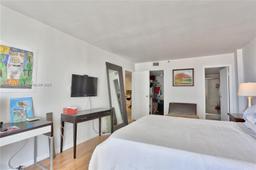 Picture of 555 NE 15Th St # 10G, Miami, FL 33132