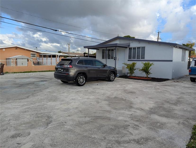 Picture of 320 W 13Th St, Hialeah FL 33010