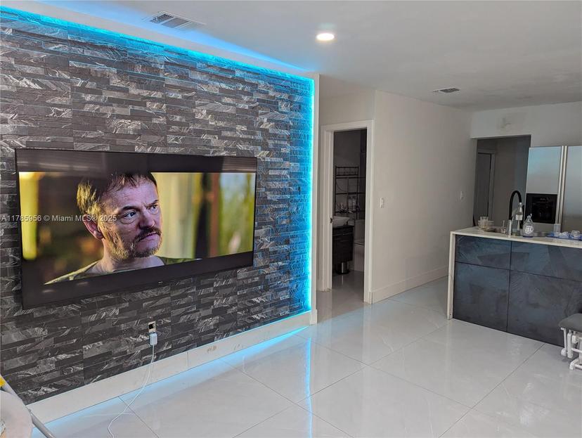 Picture of 320 W 13Th St, Hialeah FL 33010