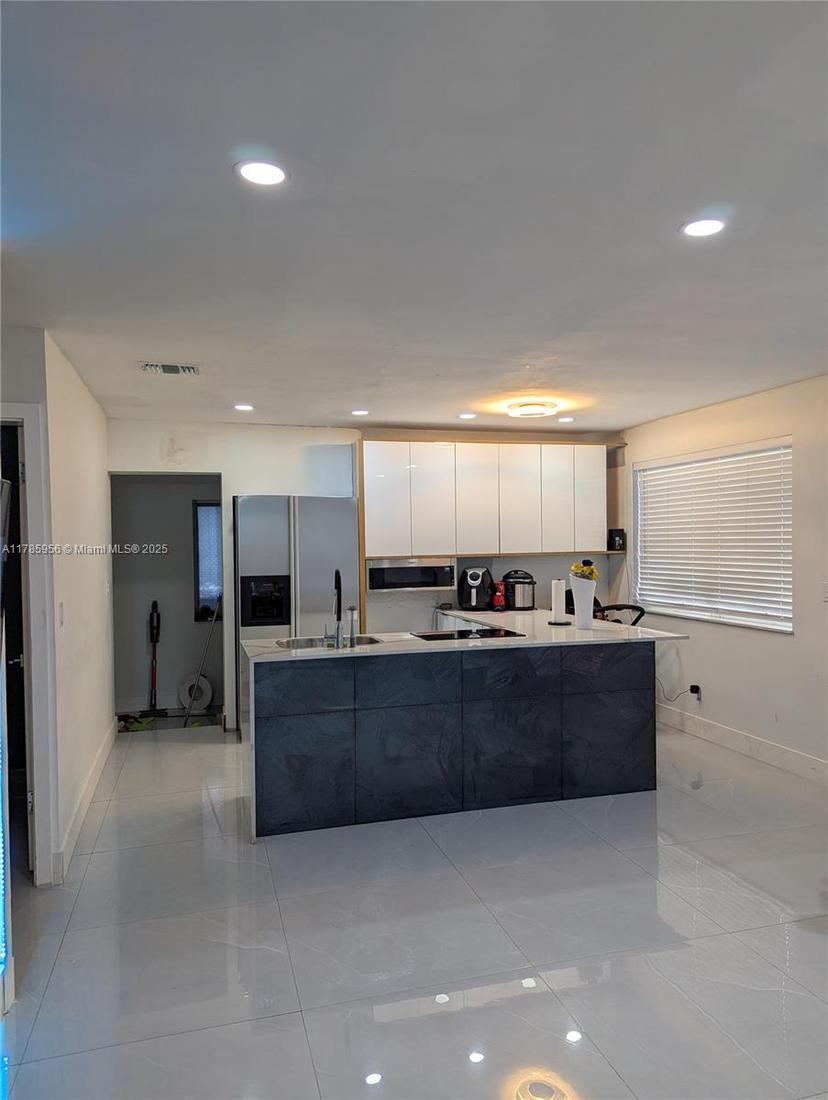 Picture of 320 W 13Th St, Hialeah FL 33010