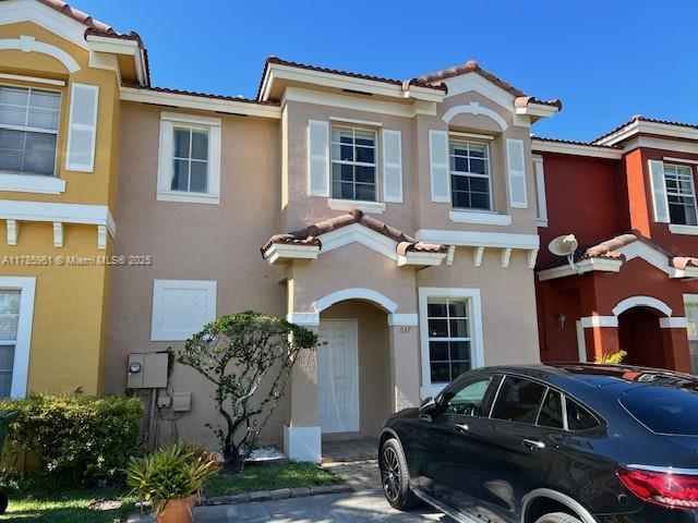Picture of 637 E Mowry Ct, Homestead FL 33030