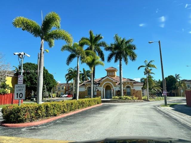 Picture of 637 E Mowry Ct, Homestead FL 33030