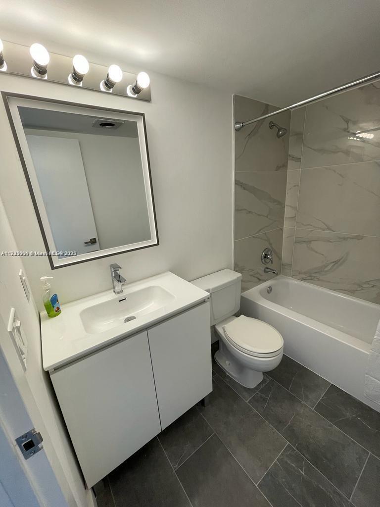 Picture of 22 Suffolk A # 22, Boca Raton FL 33434