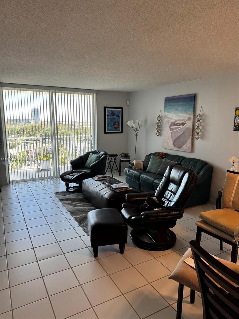 Picture of 427 Golden Isles Dr # 11J, Hallandale Beach FL 33009