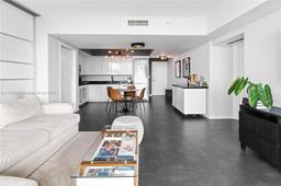 Picture of 92 SW 3Rd St # 4604, Miami, FL 33130