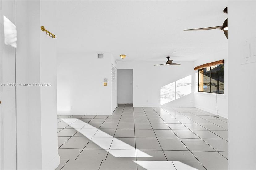 Picture of 238 Wimbledon Lake Dr # 238, Plantation FL 33324