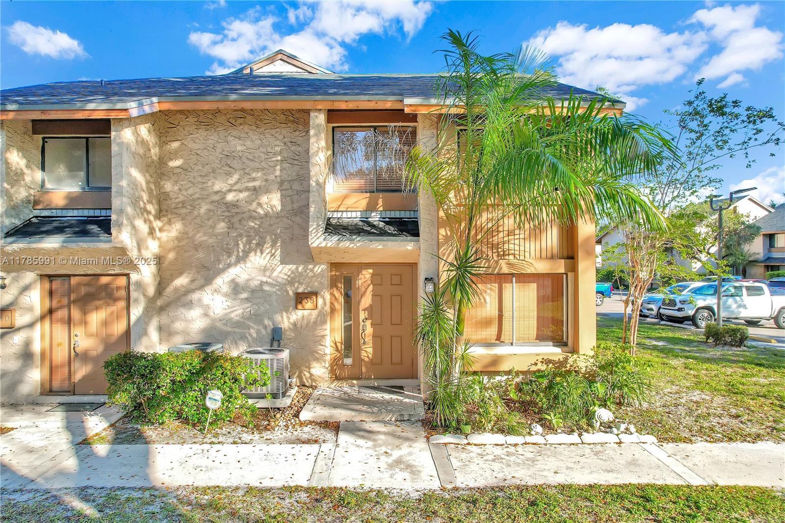 Picture of 238 Wimbledon Lake Dr # 238, Plantation, FL 33324
