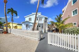 Picture of 126 Guilford Ct, Tavernier, FL 33070