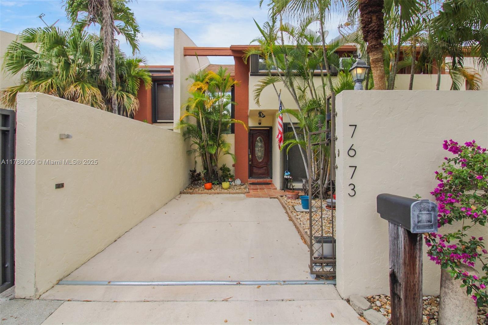 Picture of 7673 SW 103Rd Pl, Miami, FL 33173